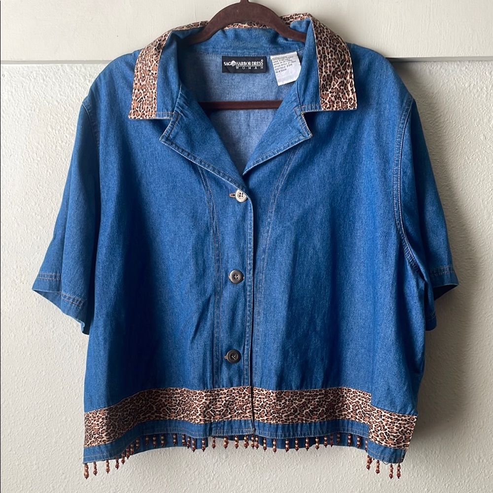 Vintage Sag Harbor short sleeve denim button front blouse with bead detail
